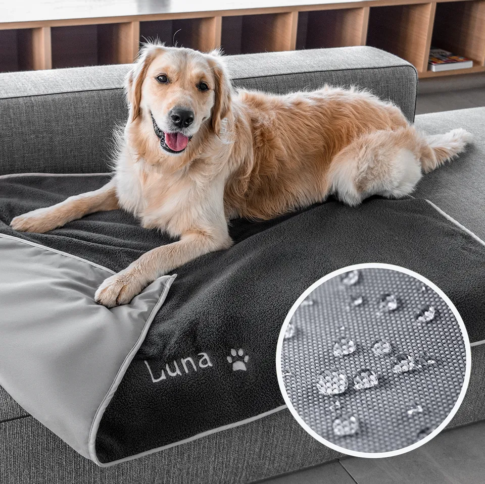 gotags-personalized-water-resistant-fleece-dog-blanket-with-embroidery image 1